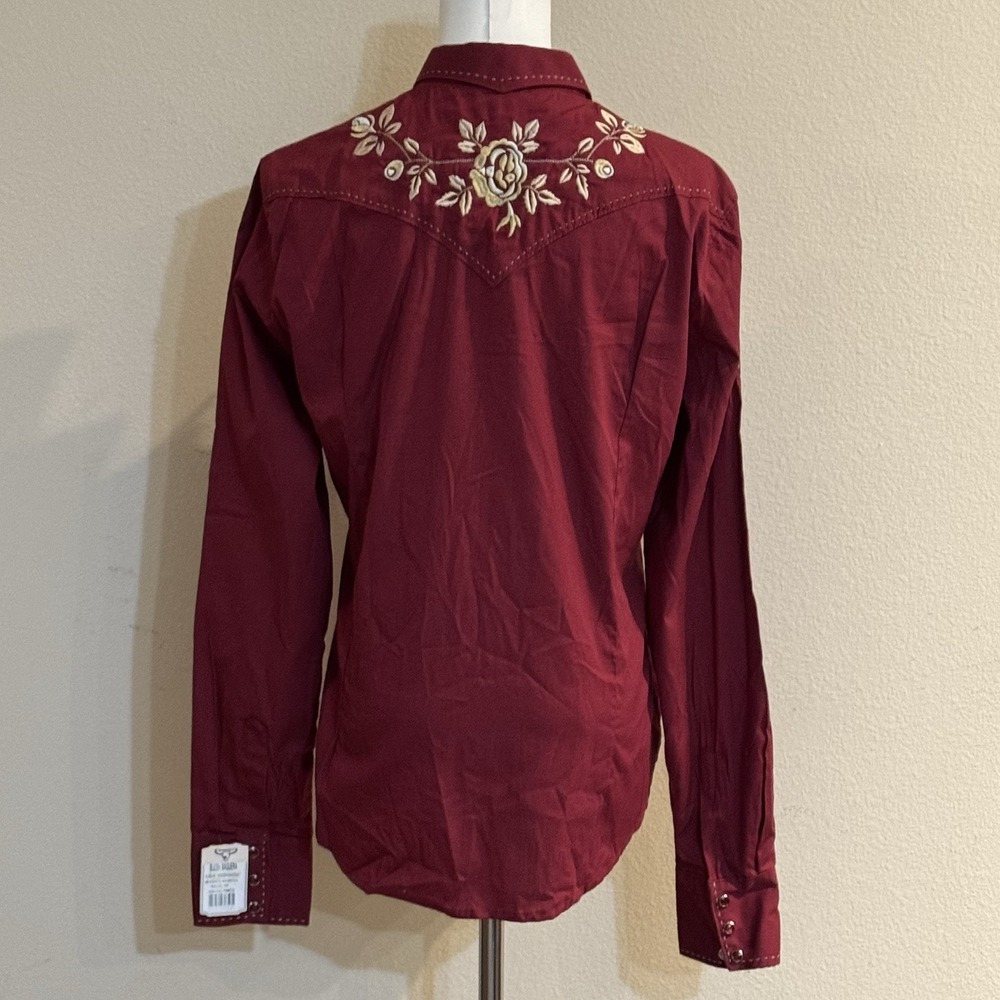 Rodeo Carte Womens Western Shirt M NWT Embroidered Roses Pearl Snap Burgundy - Picture 3 of 11